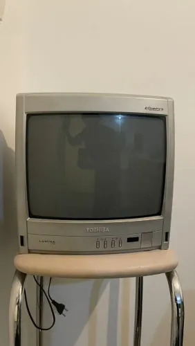Tv de tubo pequena 