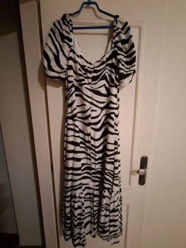 Vestido longo preto e branco