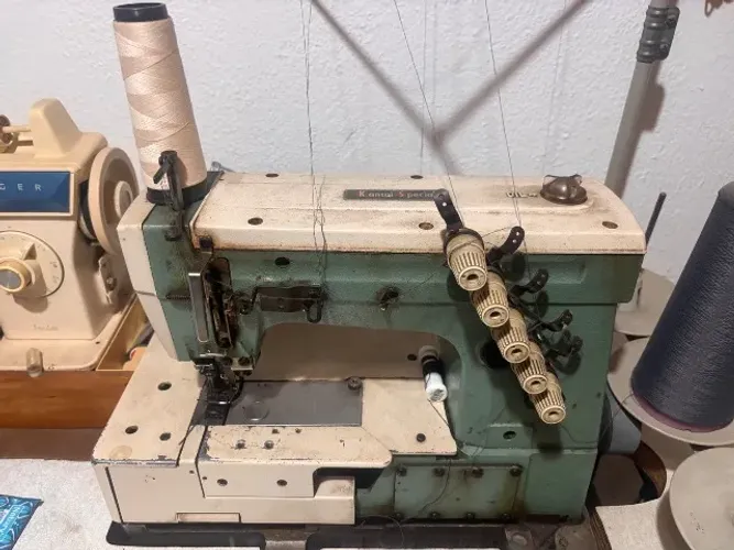 Máquina de Costura Industrial Kansai Special - Interlock / Coverstitch