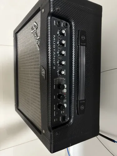 Amplificador Fender Mustang II