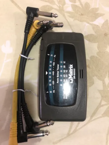 Cabos pedais e afinador para