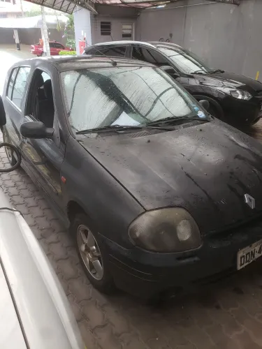 Capô Clio 2001
