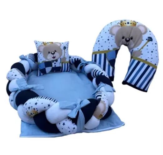 Ninho de bebê com almofada amamentação