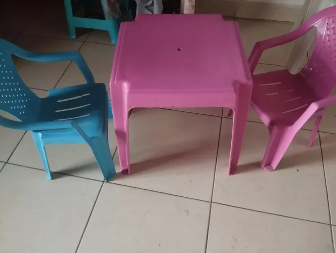 mesinha infantil conservado