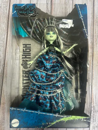 Monster high Frankie stain