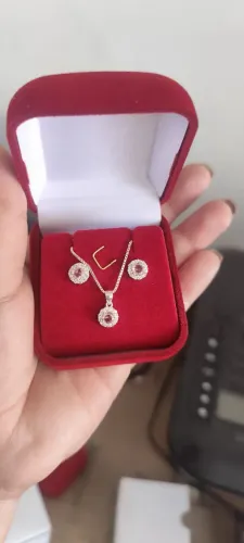 Colar de prata  Pedra Azul ou rosa.