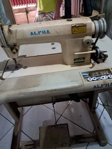 Maquina de custura reta industrial ALPHA. com mesa<br>1500