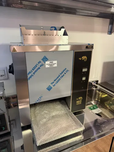 Tostadeira pão vertical inox 220v nova 