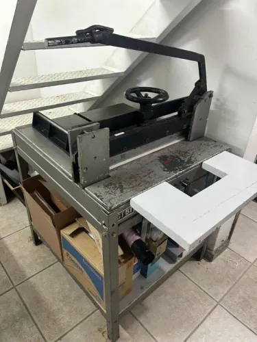 Cortador de Papel Industrial guilhotina - Usado