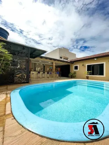 Cond. Maria Auxiliadora - Casa 220m2 c/ Piscina