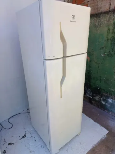 vendo geladeira electroulux entrego preço desapega só por hoje 
