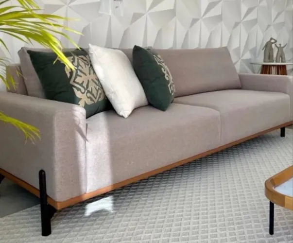 Sofá 3 lugares moderno e elegante