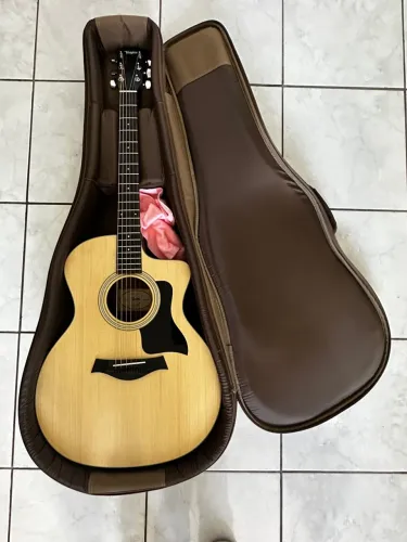Violão acústico Taylor 114ce para destros