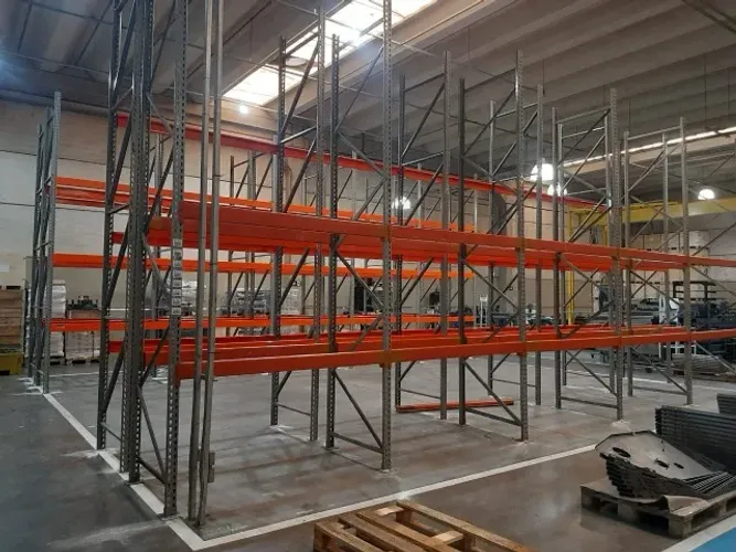Prateleira industrial