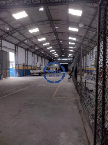 Galpão à Venda 2.200 m² de Terreno | 1.100 m² Construídos | Centro Santos/SP