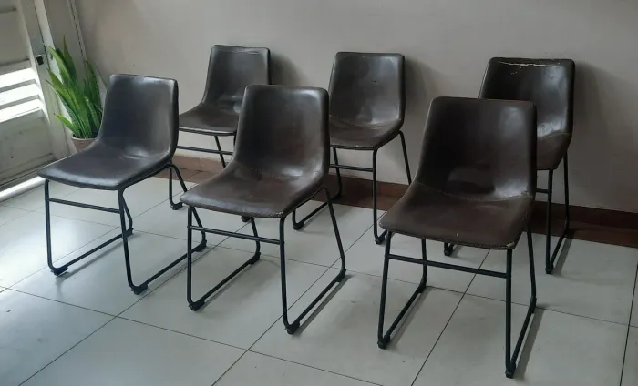 Conjunto de 6 cadeiras de jantar moderna com detalhes