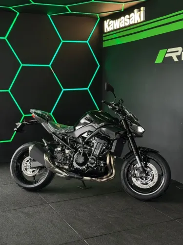 KAWASAKI Z900 ALL BLACK 2026