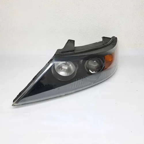 Farol esquerdo KIA Sorento 2010 Detalhe Recuperado