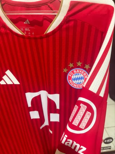 Camisa Original do Bayern München. Tamanho 2XL