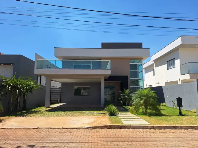 Vede casa com 4 quartos em Alto da Boa Vista - Brasília - DF