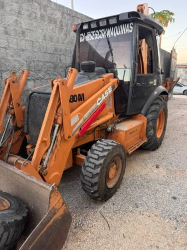2011 Case retroescavadeira case 580m