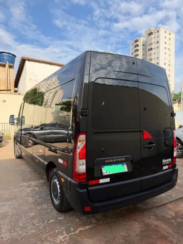 Renault Master 2.3 DCI Executive Longo 16L Dies 2026