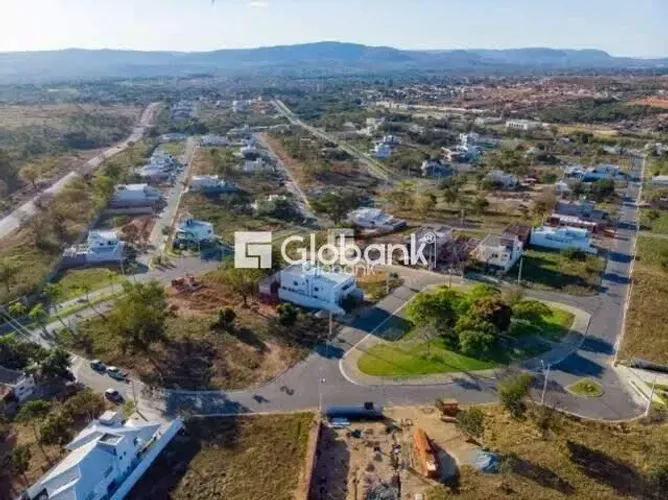 Terreno/Lote em Montes Claros, no bairro Jaraguá, à venda.
