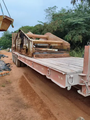 PENEIRA VIBRATÓRIA DESAGUADORA METSO 8X20 COM 2 MOTORES WEG DE 2O CV