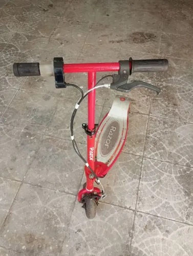 Patinete Razor E100 - 24v