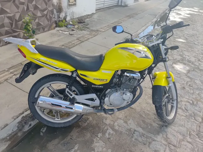 Moto suzuki