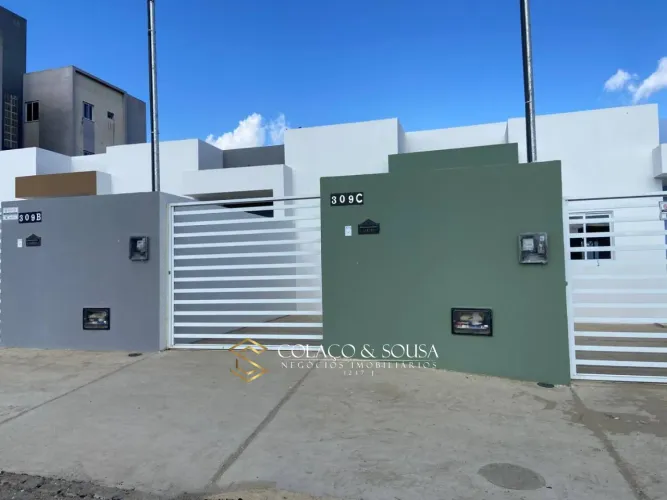 Casa de 2 quartos para venda em Campina Grande - PB.
