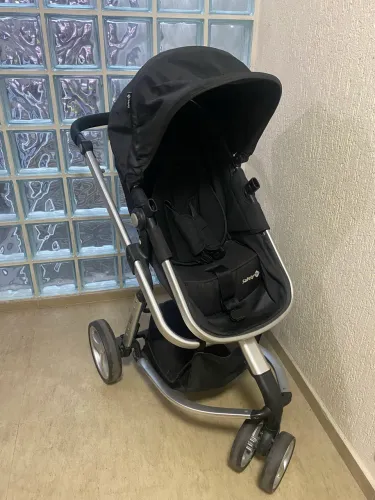 Carrinho de bebê MOBI com bebê conforto - Safety 