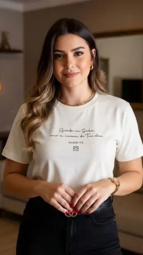 Camiseta feminina cristã Salmos 17:8
