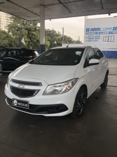 Chevrolet Onix Hatch LT 1.0 12V Flex Mec. 4P 2014
