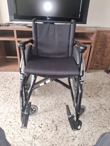 Cadeira de Rodas Jaguaribe - Modelo Ágile (Alumínio Dobrável em X)