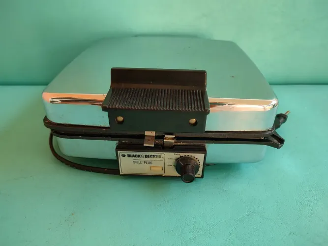 Grill Black & Decker 220 v