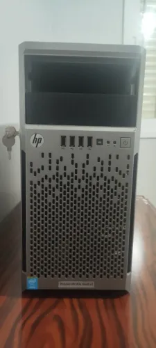 Servidor HP ProLiant ML310e Gen8 v2