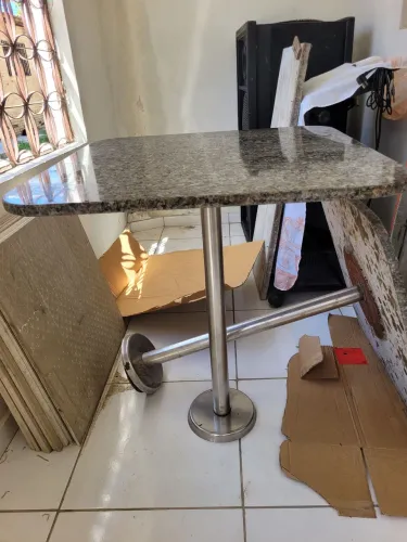 Mesa de marmore