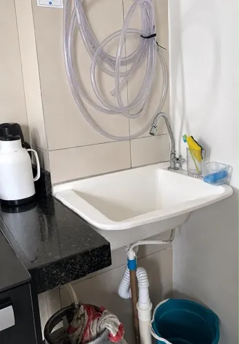 TANQUE EM FIBRA NA COR BRANCA