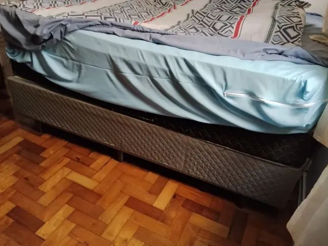 CAMA E COLCHÃO BOX CASAL