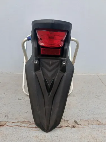 Paralama traseiro suporte placa XRE 300 (10/11)