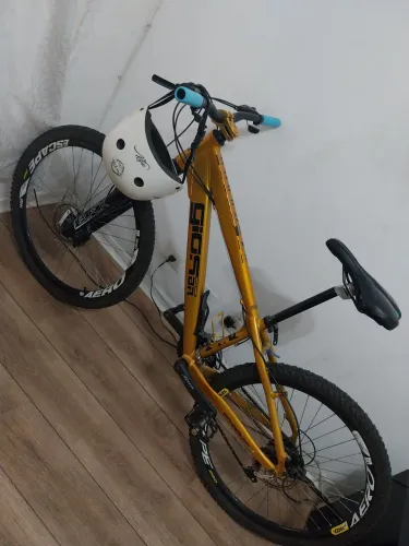Bike Gios 26 troco por mesa de demolição (2.500,00)