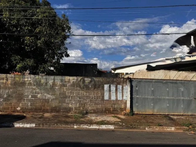 Terreno à venda em Hortolândia, Loteamento Remanso Campineiro