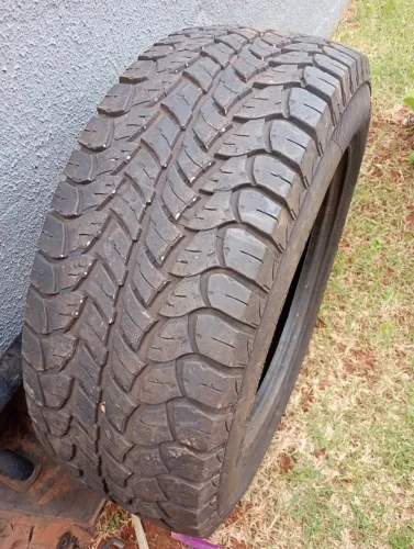 Vendo pneu 265 60 R18 Barum Continental Bravuris