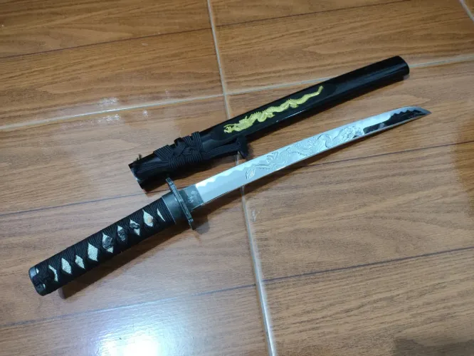 Ko wakizashi decorativa 