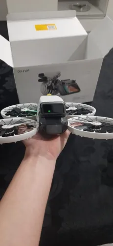 Drone DJI Flip Fly More Combo ? DJI RC 2