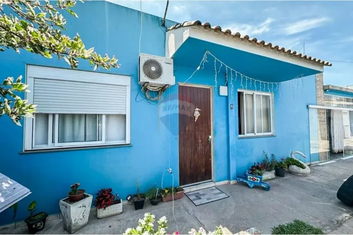 Casa Charmosa em Condomínio Fechado em Santa Maria