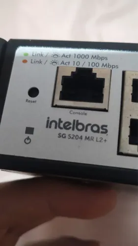 Switch de 24 portas - 750R$ Switch de 48 portas - 1500R$