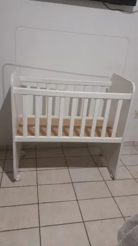 Vendo mini berço com colchão