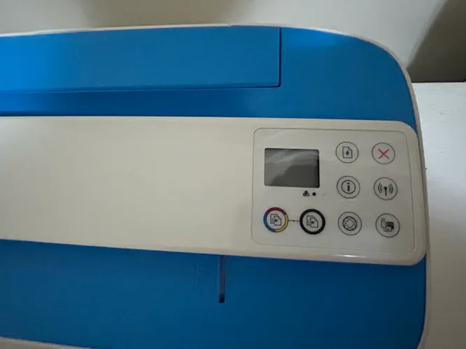 Impressora HP imprime e Scaneia
